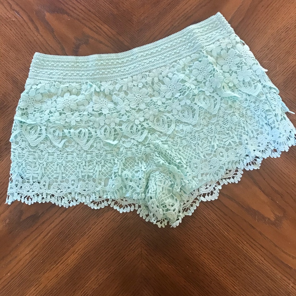 Almost Famous Shorts - Picture 2 of 4
